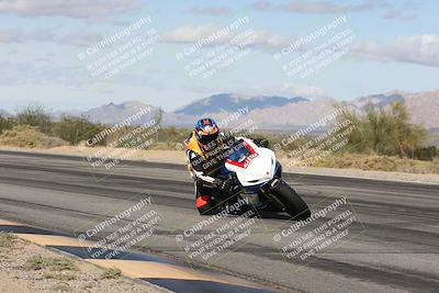 media/Nov-16-2025-Race Pace (Sun) [[8c5fa54630]]/Non Verified Riders (1st 20 Minutes)/3-Turn 3 Inside (11am)/